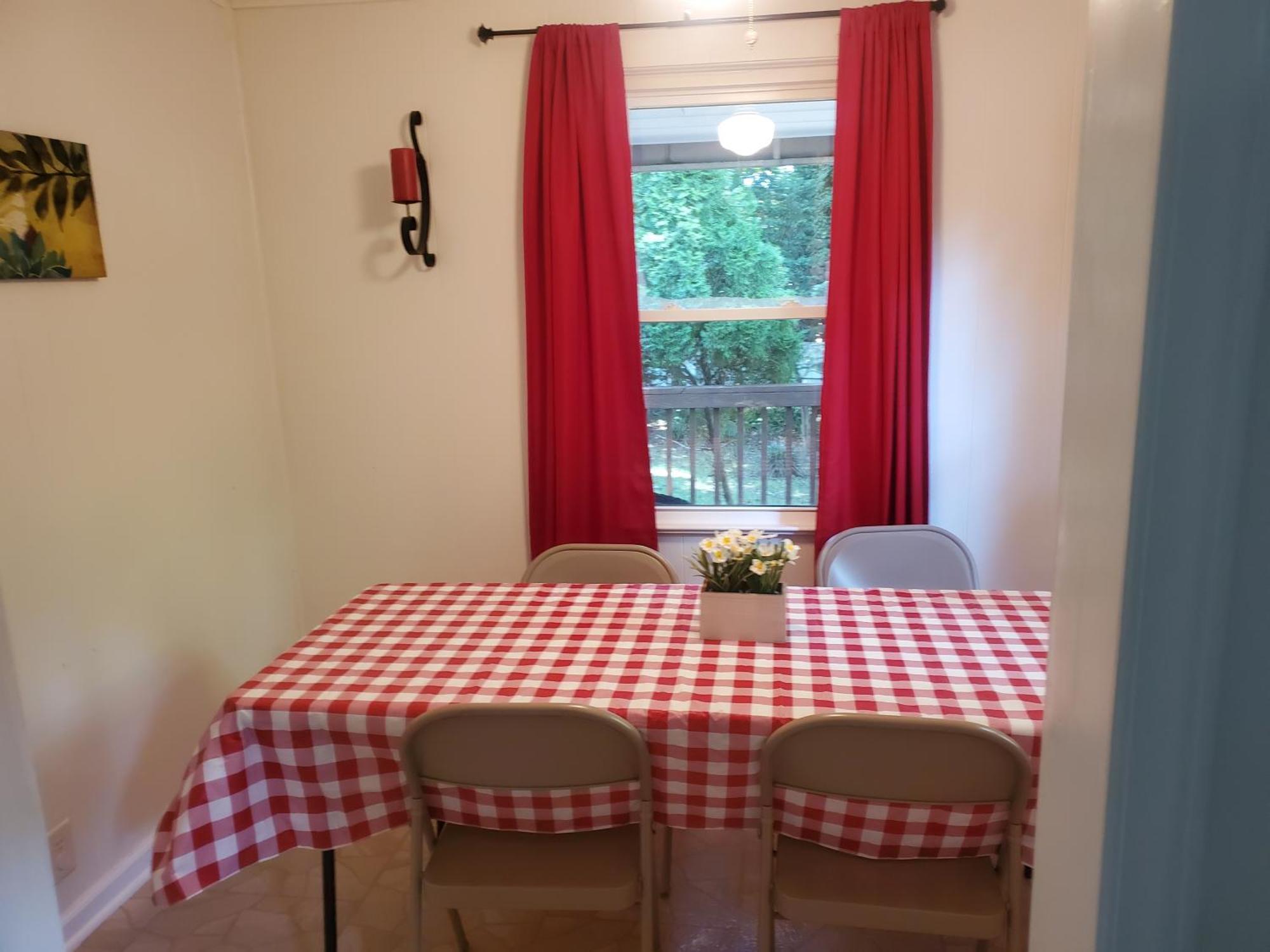 Private Single Level Standalone House Large Lot - 3 Bedrooms *